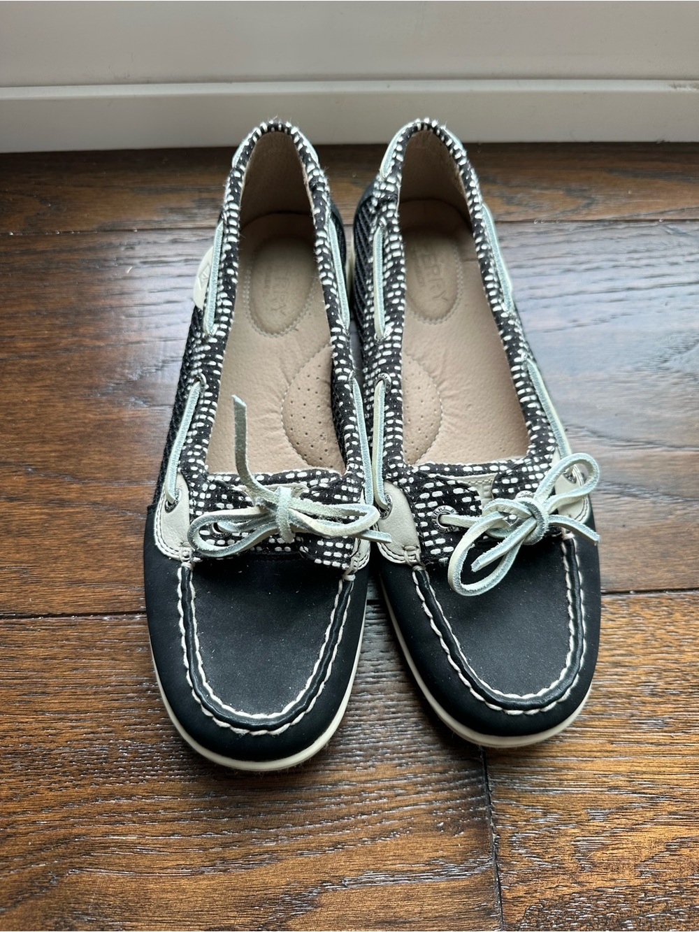 Perry Anglefish Black and Cream Women's Boat Shoes- size 7.5